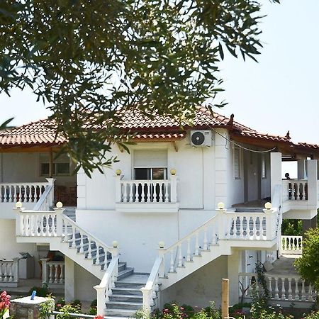 Helen Apartments Лукове Экстерьер фото