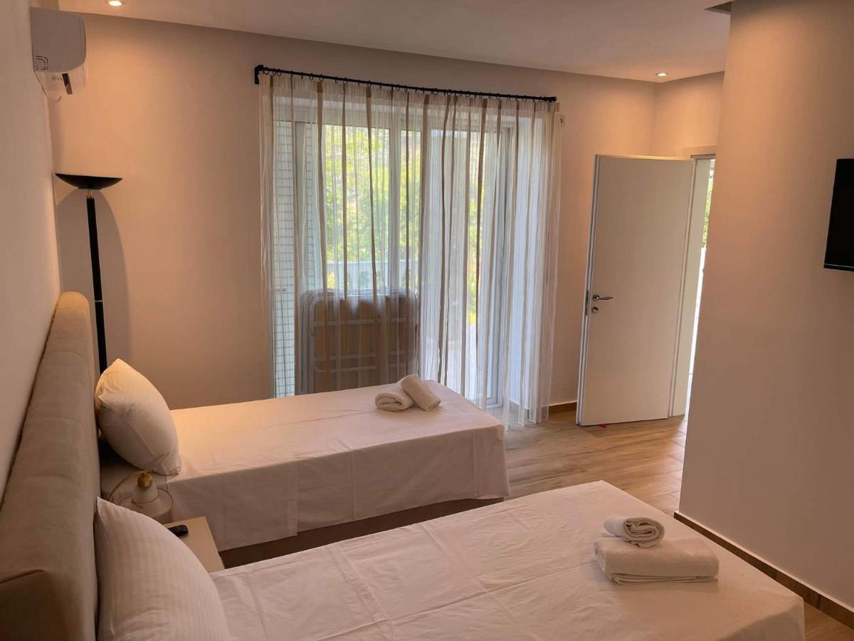 Helen Apartments Лукове Экстерьер фото