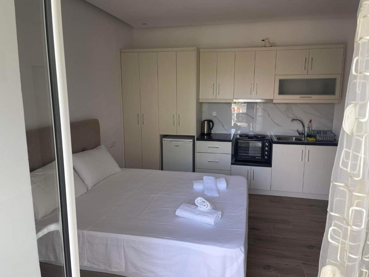 Helen Apartments Лукове Экстерьер фото